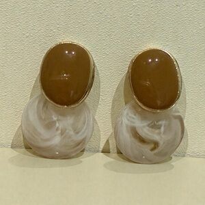 Elegant Brown and Cream Earrings